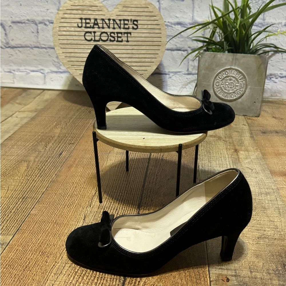 Marc Jacobs Black Velvet Pumps Closed Toe 6.5